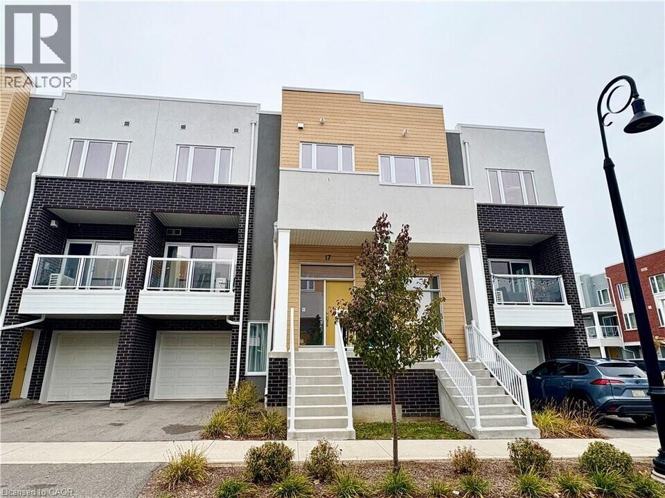 17 Visionary Ave in Kitchener, ON - Building Photo