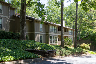 The Forest at Huntcliff in Atlanta, GA - Building Photo - Building Photo