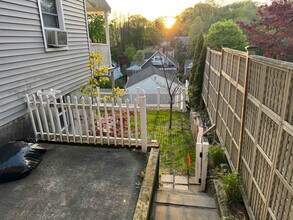 123 Lakeview Ave, Unit Apartment #2 in Valhalla, NY - Building Photo - Building Photo