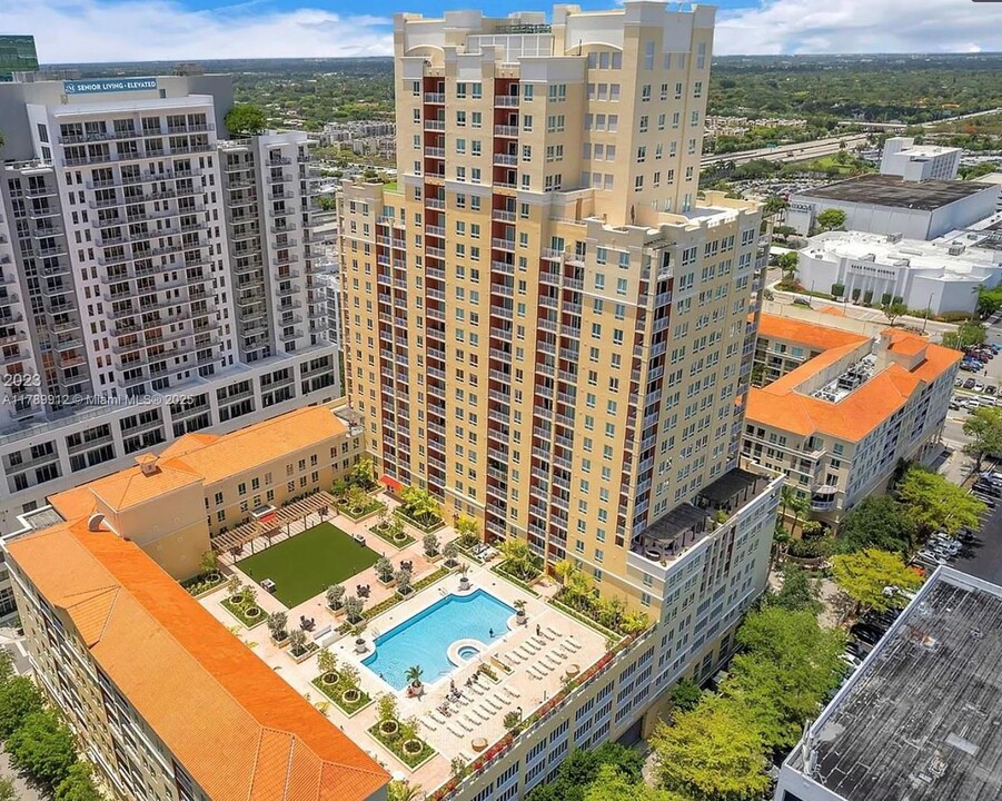 7355 SW 89th St in Miami, FL - Foto de edificio
