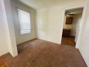 1002 W Deming St in Roswell, NM - Building Photo - Building Photo