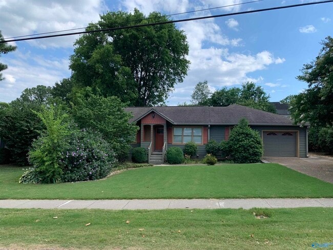 property at 1410 Hermitage Ave SE