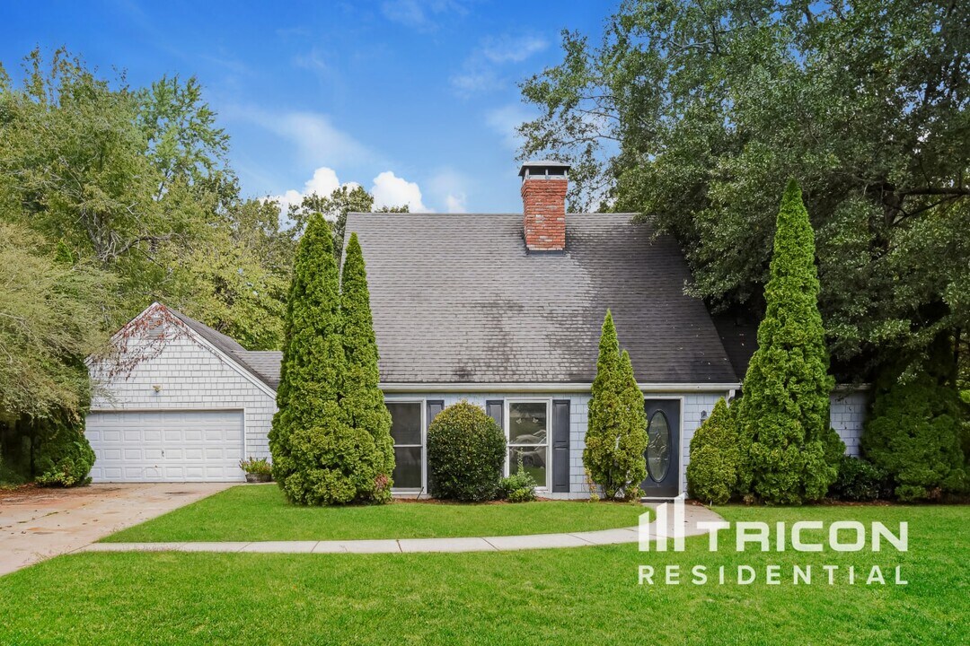 2855 Dellinger Dr in Marietta, GA - Building Photo
