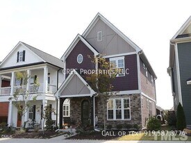 2413 Briar Chapel Pkwy in Chapel Hill, NC - Building Photo