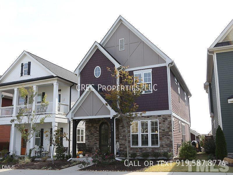 2413 Briar Chapel Pkwy in Chapel Hill, NC - Building Photo