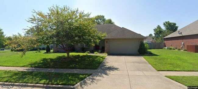 812 E Spring Dr in Ozark, MO - Building Photo - Building Photo