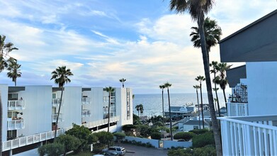 630 The, Unit 301 in Redondo Beach, CA - Foto de edificio - Building Photo