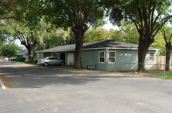 Tico Elms Apartments in Ojai, CA - Building Photo - Building Photo