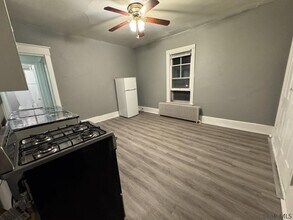 195 D St in Johnstown, PA - Building Photo - Building Photo