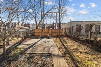 4456 Chouteau Ave in St. Louis, MO - Building Photo - Building Photo