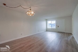 1707 Lemon Heights Dr in Oceanside, CA - Foto de edificio - Building Photo