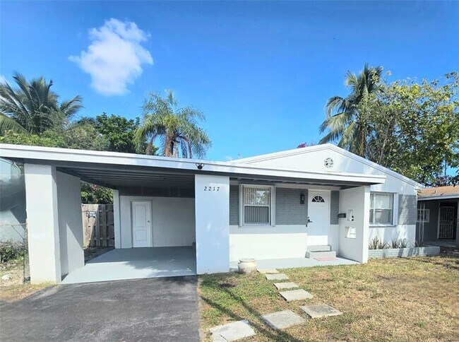 2217 Grant St in Hollywood, FL - Building Photo - Building Photo