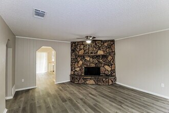 6628 Brookdale Dr in Watauga, TX - Building Photo - Building Photo