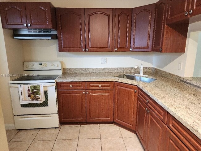 1700 NW 58th Terrace in Sunrise, FL - Building Photo - Building Photo