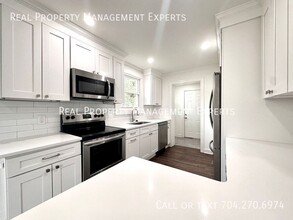 2622 Bancroft St in Charlotte, NC - Building Photo - Building Photo