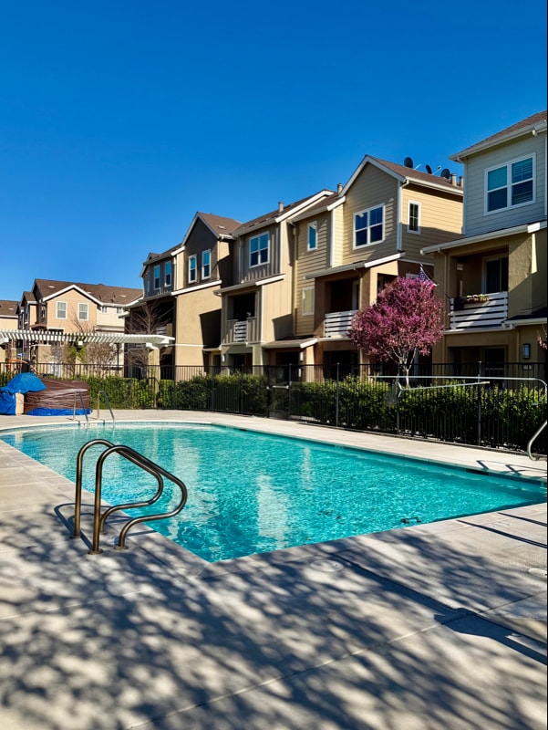 142 Triggs Ln in Morgan Hill, CA - Foto de edificio - Building Photo