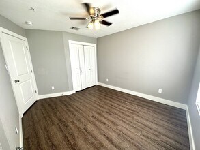 2806 Bull Run, Unit 2806 Bull Run Unit D in Taylor, TX - Building Photo - Building Photo