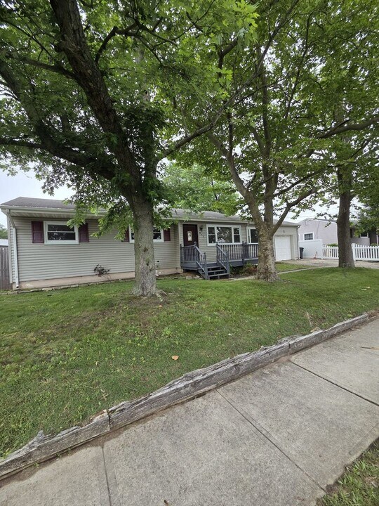 955 Egret Dr in Toms River, NJ - Building Photo