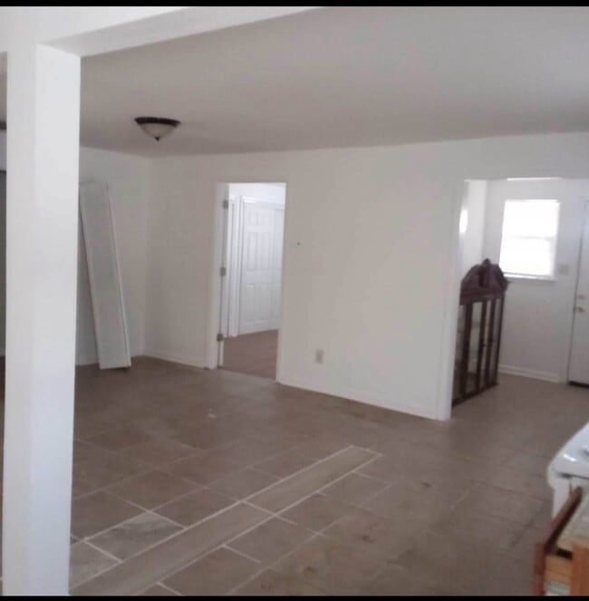 1307 31st St in Kenner, LA - Foto de edificio - Building Photo