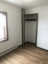 357 Main St in Madawaska, ME - Foto de edificio - Building Photo