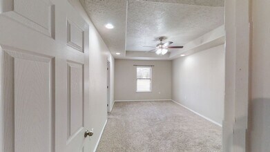 1105 W 15th St in Portales, NM - Building Photo - Building Photo