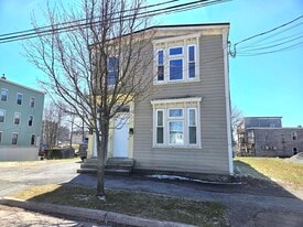 92 Victoria St in Saint John, NB - Building Photo