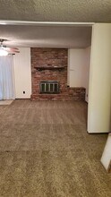 1217 E Sunset Ct in Springfield, MO - Building Photo - Building Photo