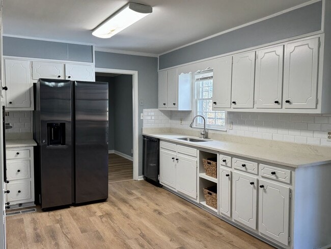 4320 Sumac Dr in Austell, GA - Building Photo - Building Photo