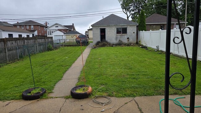 1424 Lancaster Ave in Reading, PA - Building Photo - Building Photo