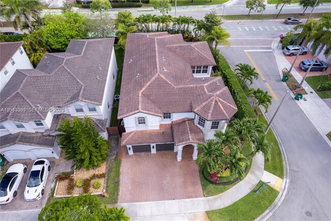 11530 NW 82nd Terrace in Doral, FL - Building Photo - Building Photo