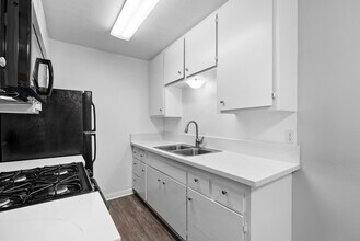 Porto Bella Apartments in Norwalk, CA - Building Photo - Building Photo