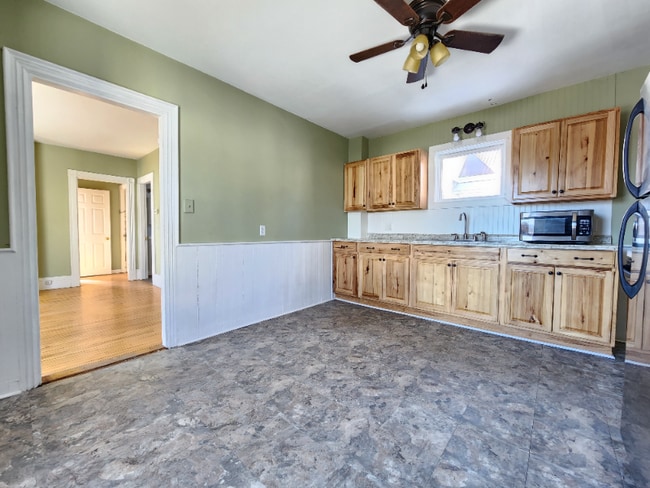 72 Pier St in Bangor, ME - Building Photo - Building Photo