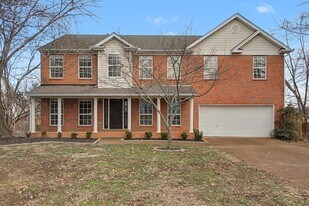 2932 Burtonwood Dr in Spring Hill, TN - Building Photo