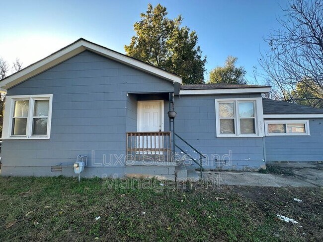 2001 E Harlow Pl in Oklahoma City, OK - Building Photo - Building Photo