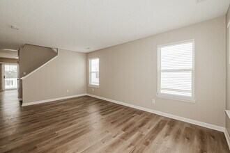 8039 Corktree Dr in Indianapolis, IN - Building Photo - Building Photo