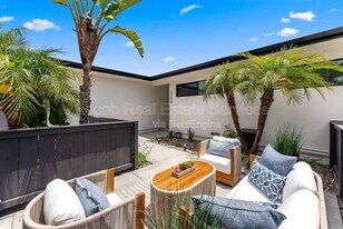 5250 Adams Ave in San Diego, CA - Building Photo
