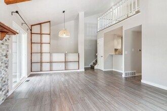 1180 S Monaco St Pkwy in Denver, CO - Building Photo - Building Photo