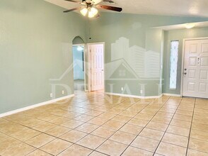 3943 W Whispering Wind Dr in Glendale, AZ - Building Photo - Building Photo