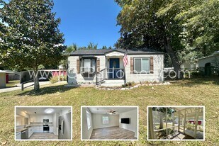 326 Washington Ave in Valparaiso, FL - Building Photo