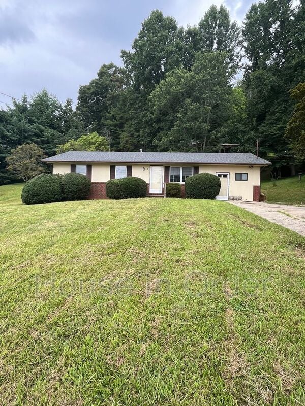 property at 4 Westwood Dr