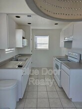 400 Pso De Corrales in Corrales, NM - Building Photo - Building Photo