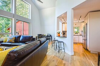 32 Michaels Rd in Sequim, WA - Foto de edificio - Building Photo