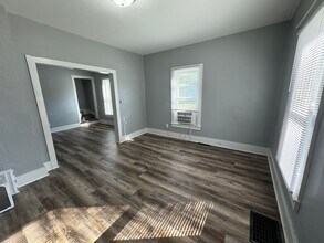 2404 15th St in Moline, IL - Building Photo - Building Photo