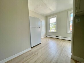 228 Franklin Ave-Unit -#3 in Hartford, CT - Foto de edificio - Building Photo
