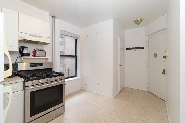 1814 2nd Ave, Unit SI ID1032049P in New York, NY - Building Photo - Building Photo