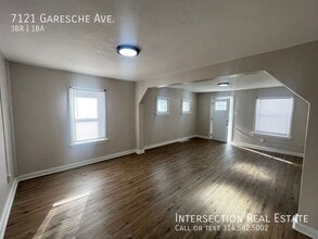 7121 Garesche Ave in Jennings, MO - Building Photo - Building Photo