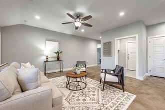 2205 N Hickory St in Sherman, TX - Building Photo - Building Photo