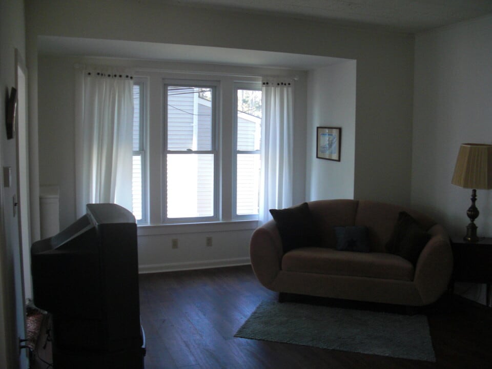 73 Grandview Ave, Unit 1 in North Plainfield, NJ - Building Photo