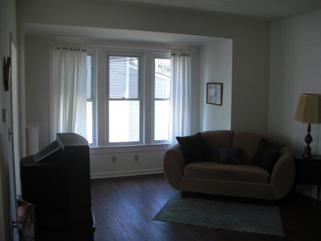73 Grandview Ave, Unit 1