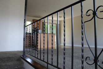 1325 N Ashland Ave in East Wenatchee, WA - Building Photo - Building Photo